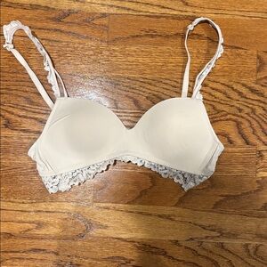 Aerie Cream Lace Wireless Bra